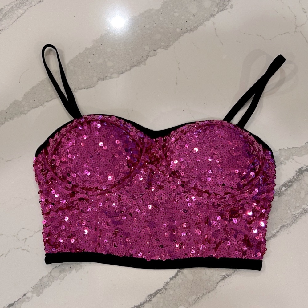 BNWOT cropped sequenced top with removable/adjustable straps.